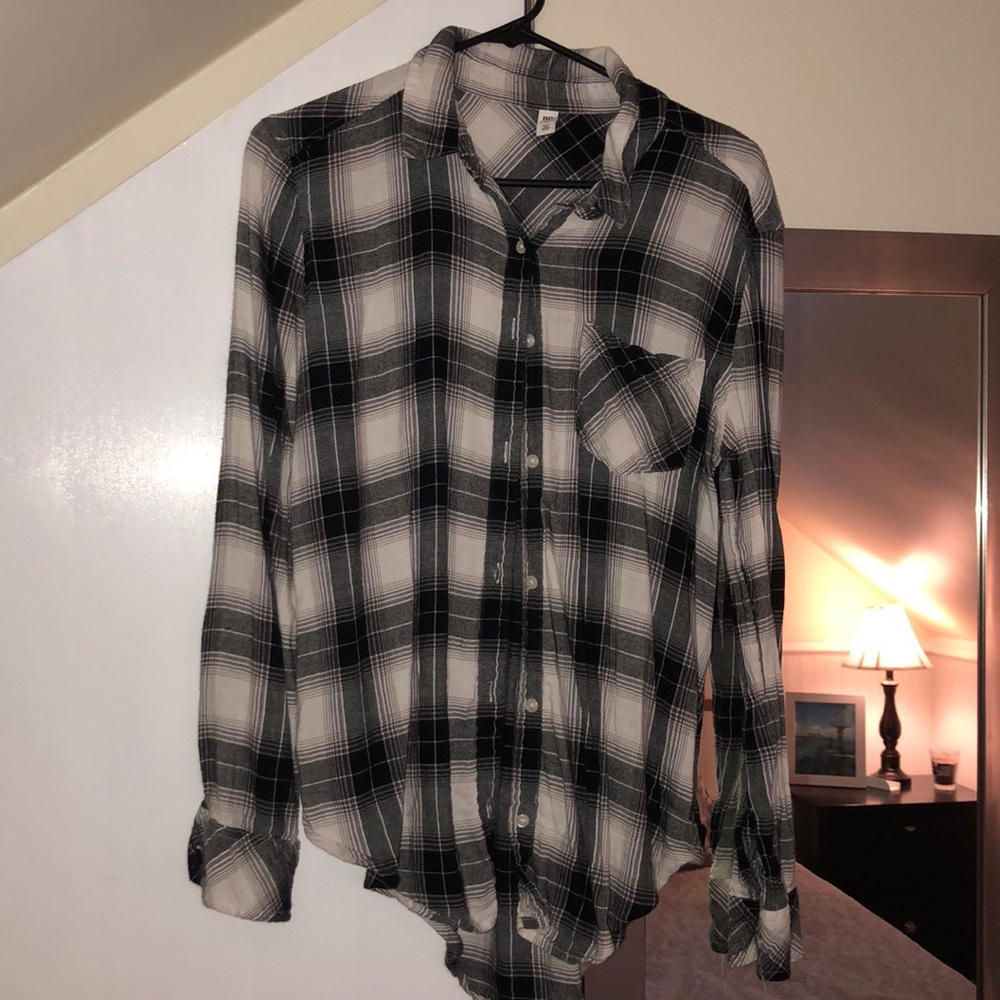 Light Weight Plaid Button Up